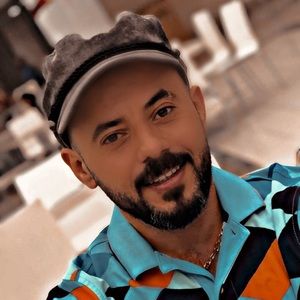 Meet your Posher, Ahmad